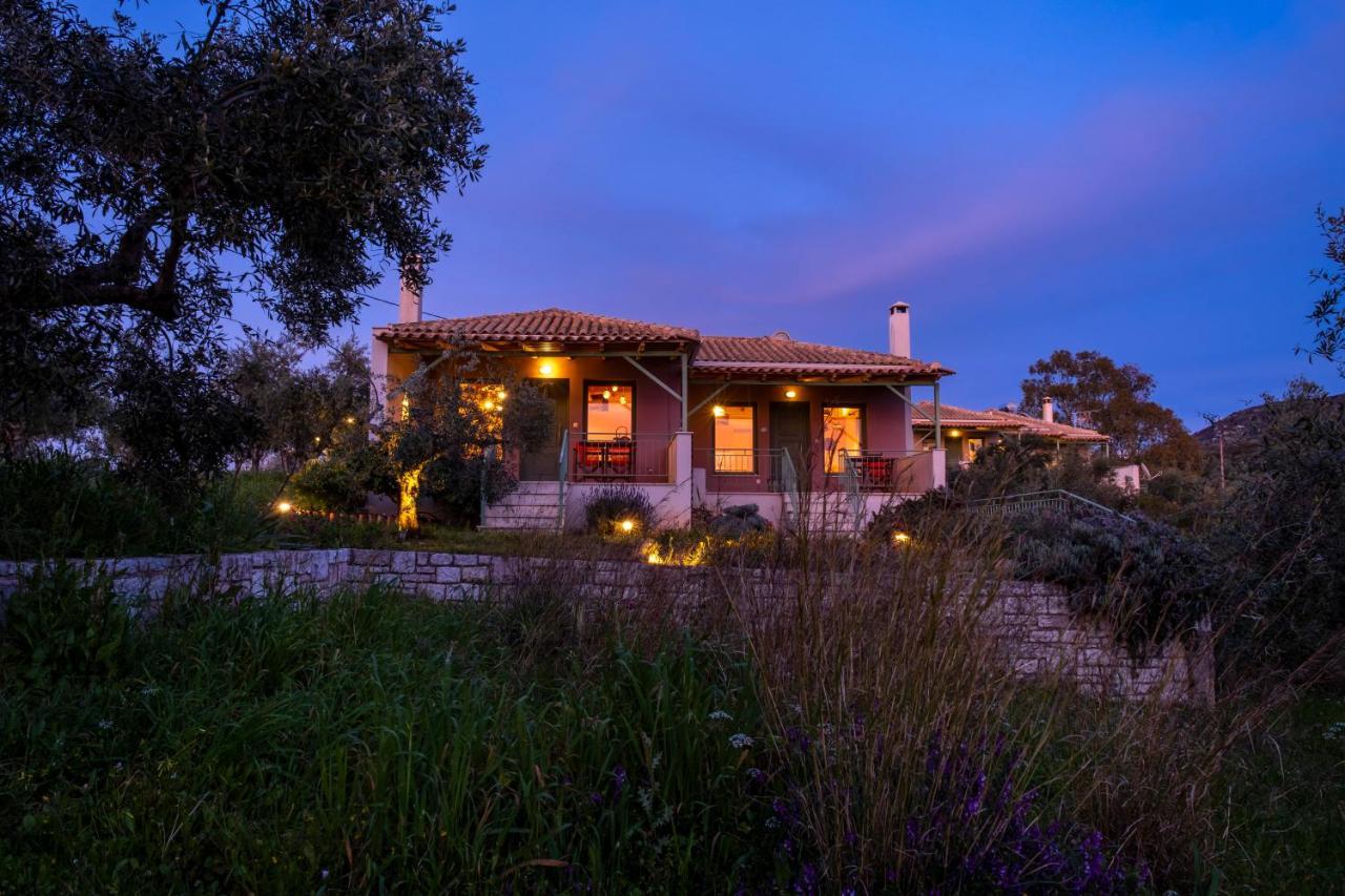Chamaloni Cottages Finikounta Exteriör bild